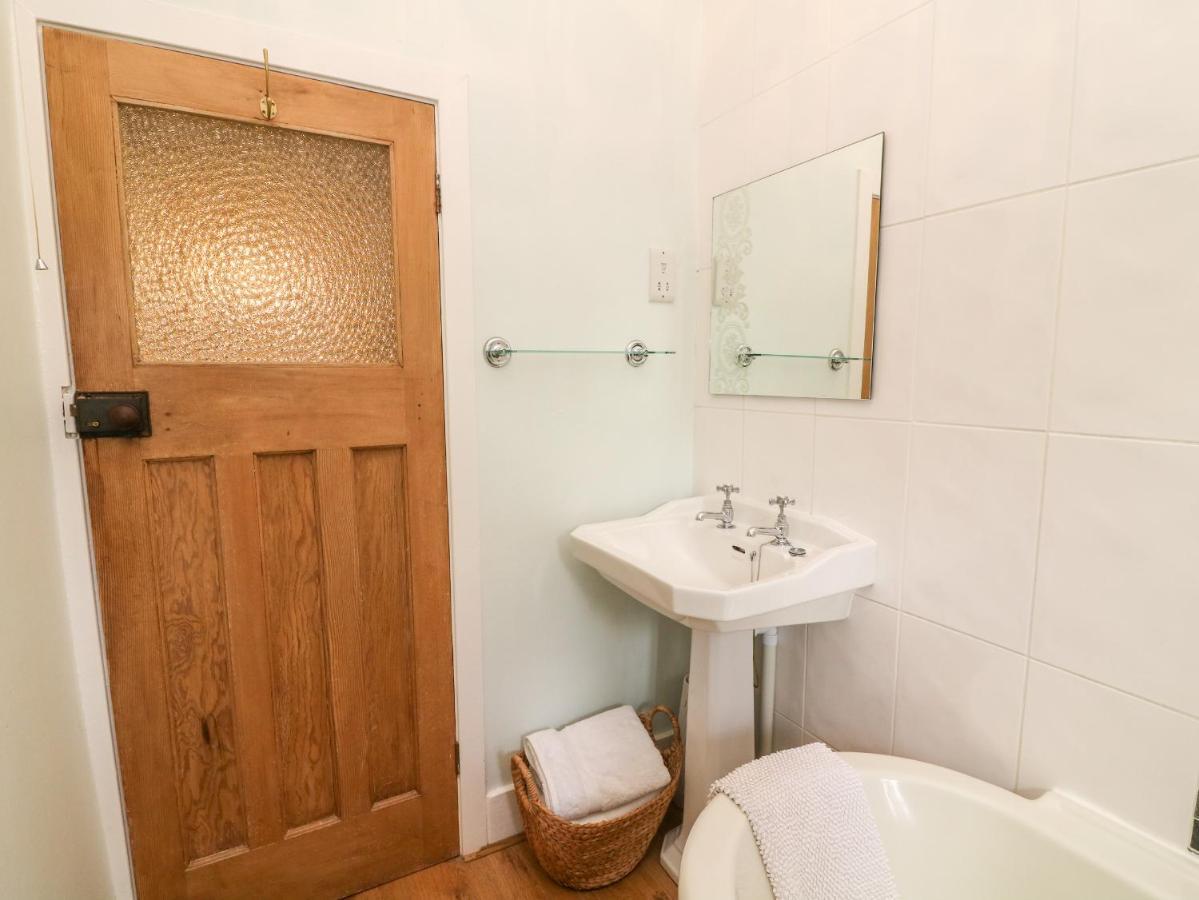 Nutkin Cottage Уиндермир Экстерьер фото